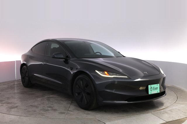 2025 Tesla Model 3 — photo 10 of 21