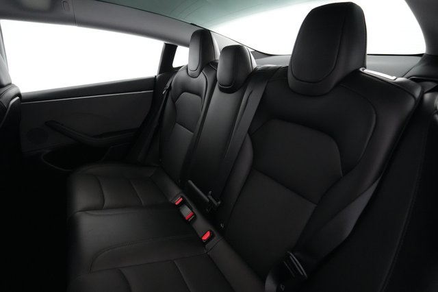 2025 Tesla Model 3 — photo 17 of 21