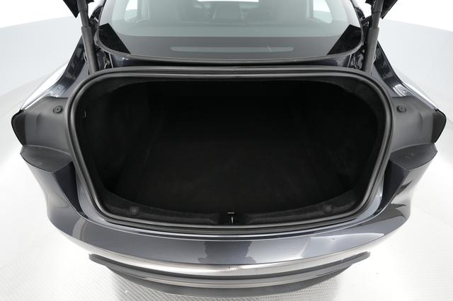 2025 Tesla Model 3 — photo 6 of 21
