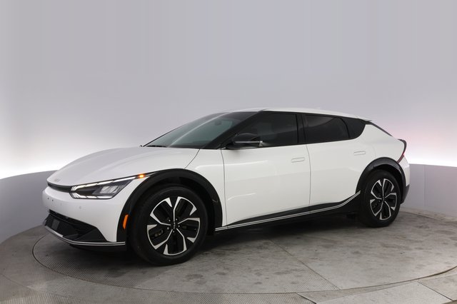 2024 Kia EV6 — photo 14 of 22