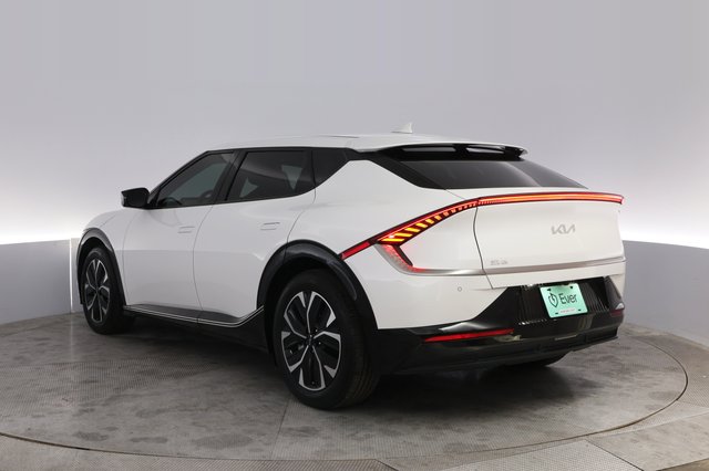 2024 Kia EV6 — photo 13 of 22