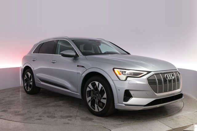 2023 Audi e-tron — photo 10 of 25