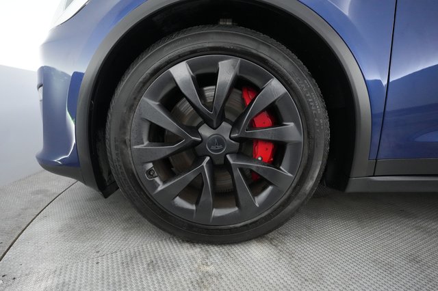 2023 Tesla Model X — photo 15 of 33