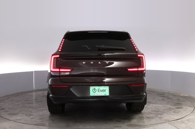 2025 Volvo EX90 — photo 12 of 21