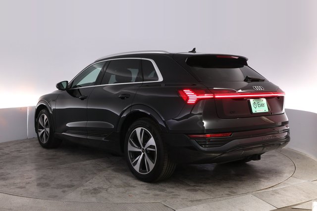 2024 Audi Q8 e-tron — photo 13 of 29