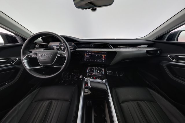2024 Audi Q8 e-tron — photo 21 of 29