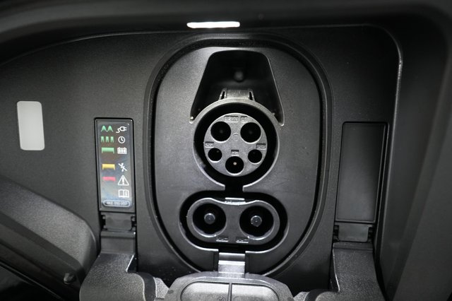 2024 Audi Q8 e-tron — photo 8 of 29