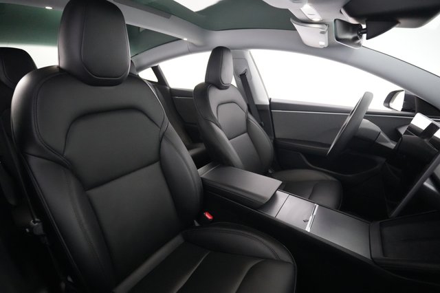 2025 Tesla Model 3 — photo 18 of 21