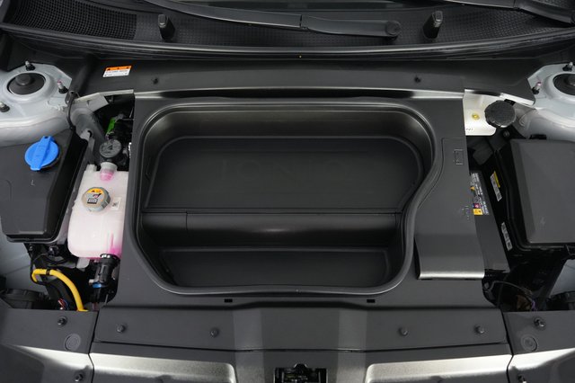 2023 Hyundai IONIQ 6 — photo 23 of 25