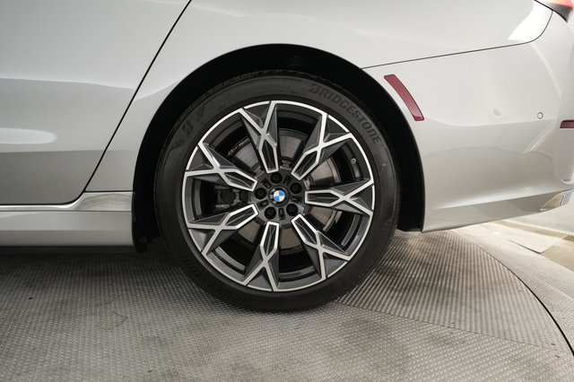 2023 BMW i7 — photo 15 of 20