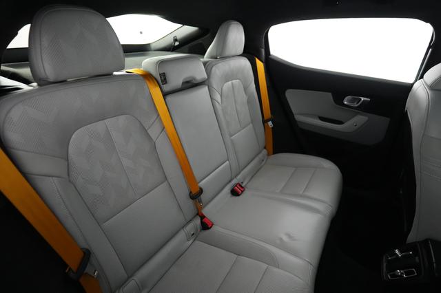2023 Polestar 2 — photo 4 of 24