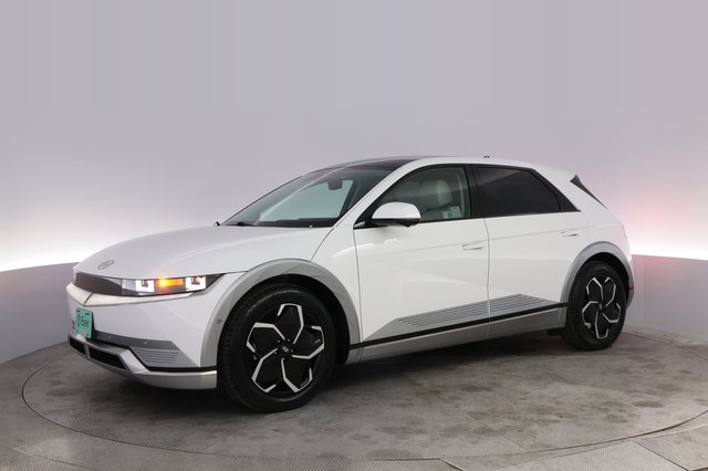 2024 Hyundai IONIQ 5 — photo 14 of 23