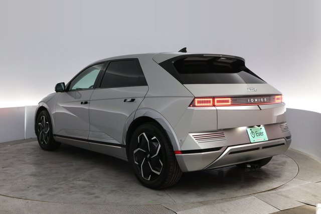 2024 Hyundai IONIQ 5 — photo 13 of 25