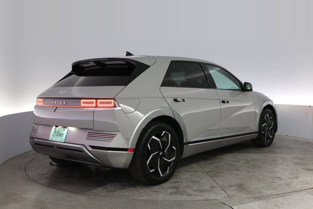 2024 Hyundai IONIQ 5 — photo 2 of 25