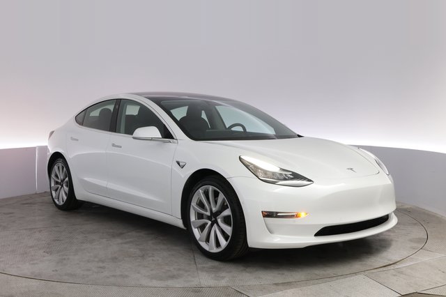 2018 Tesla Model 3 — photo 10 of 21