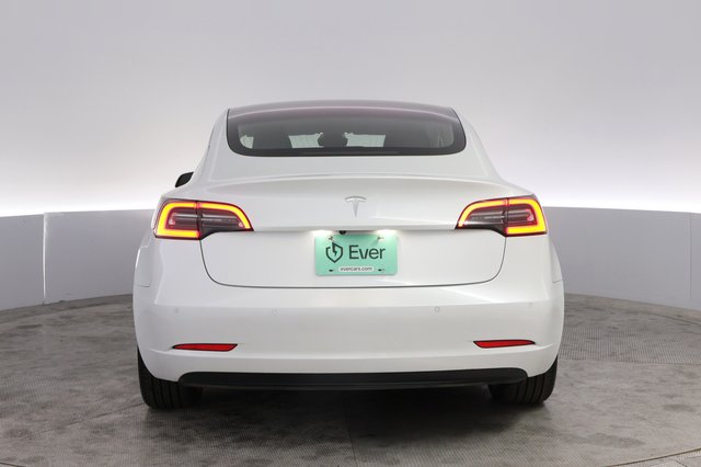 2018 Tesla Model 3 — photo 12 of 21