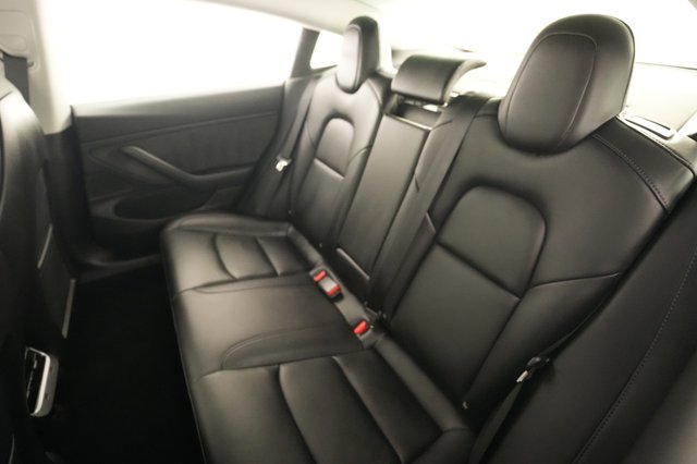 2018 Tesla Model 3 — photo 18 of 21