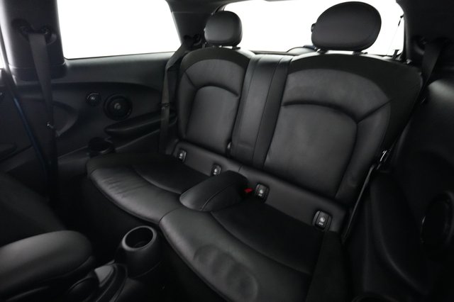 2023 MINI Cooper SE — photo 4 of 24