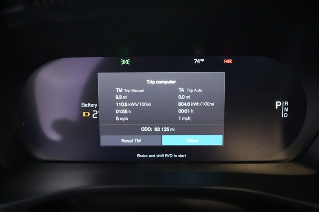 2023 Volvo XC40 Recharge — photo 5 of 26