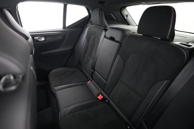 2023 Volvo XC40 Recharge — photo 19 of 26