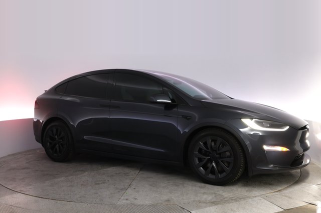 2024 Tesla Model X — photo 11 of 24