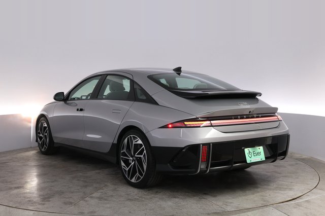 2024 Hyundai IONIQ 6 — photo 13 of 24