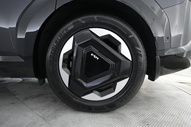 2024 Kia EV9 — photo 7 of 32