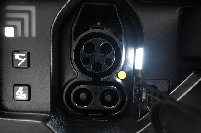 2024 Kia EV9 — photo 8 of 32