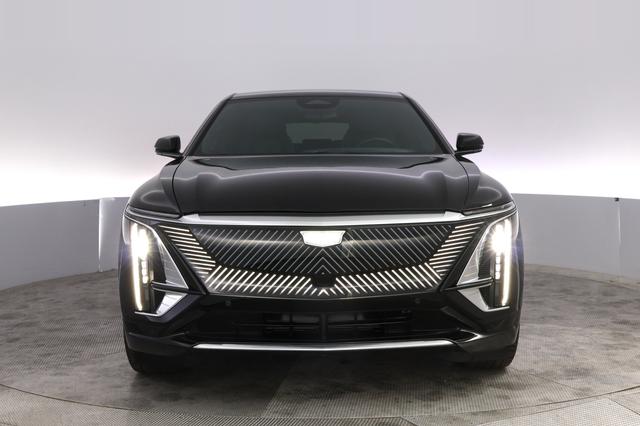 2024 Cadillac Lyriq — photo 9 of 25