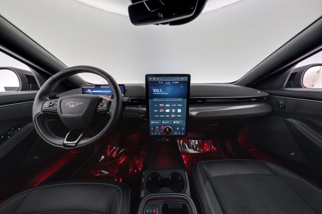 2025 Ford Mustang Mach-E — photo 21 of 27