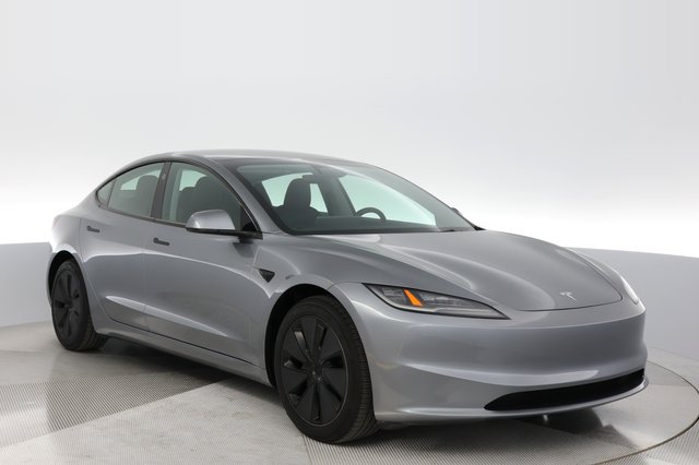 2025 Tesla Model 3 — photo 9 of 20