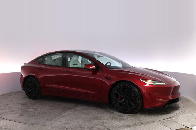 2025 Tesla Model 3 — photo 11 of 28
