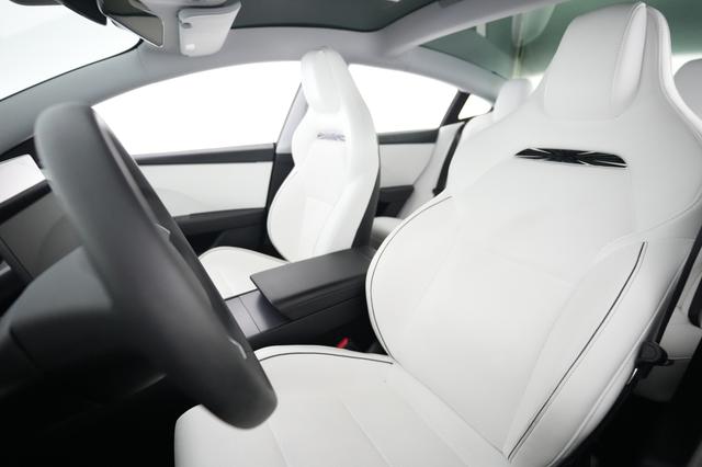 2025 Tesla Model 3 — photo 3 of 28