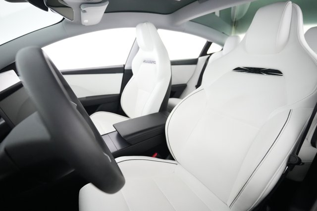 2025 Tesla Model 3 — photo 3 of 28