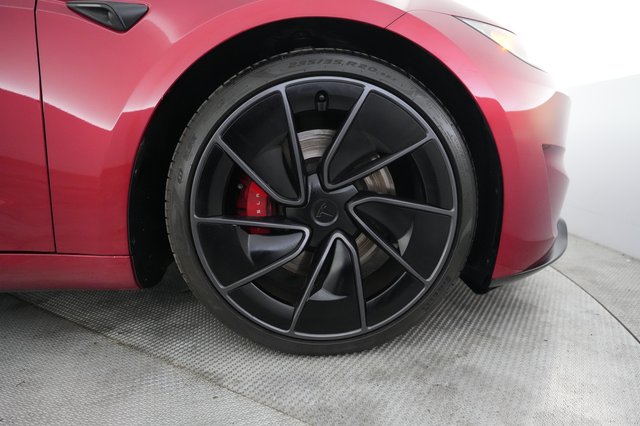 2025 Tesla Model 3 — photo 16 of 28
