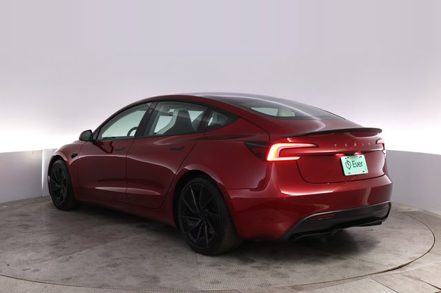 2025 Tesla Model 3 — photo 13 of 28