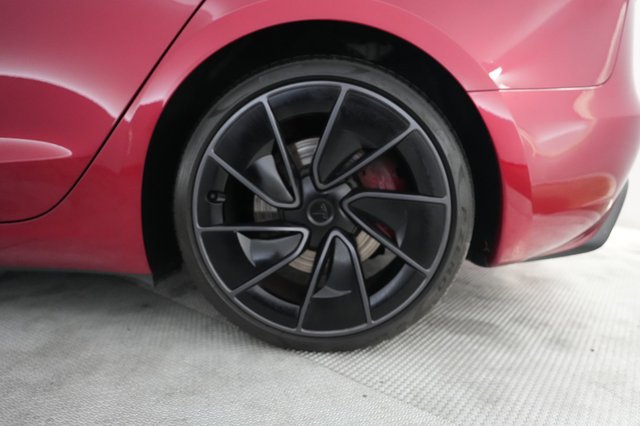 2025 Tesla Model 3 — photo 7 of 28