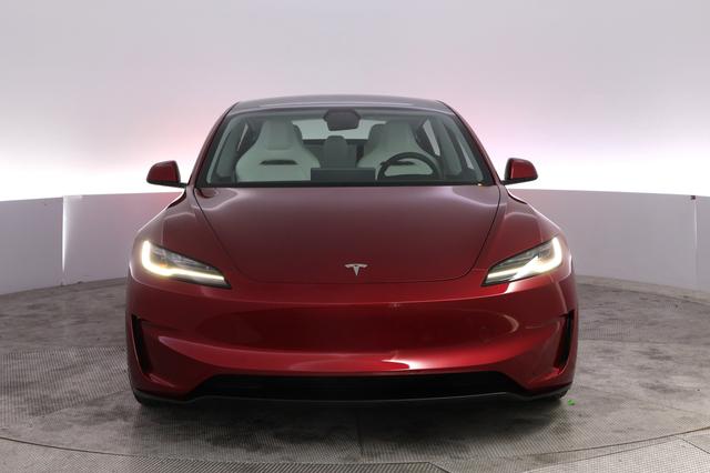 2025 Tesla Model 3 — photo 9 of 28