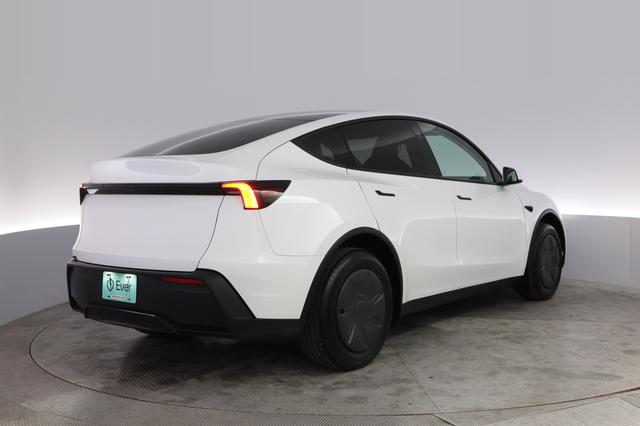 2026 Tesla Model Y — photo 2 of 16