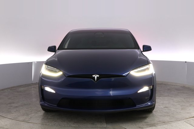 2023 Tesla Model X — photo 9 of 27