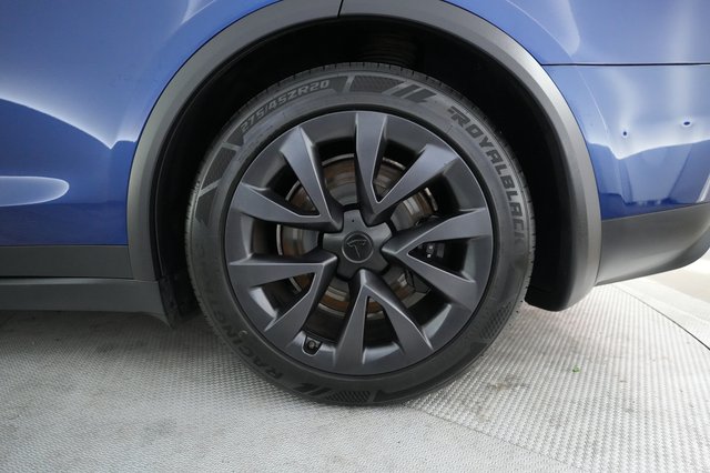 2023 Tesla Model X — photo 7 of 27