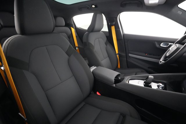 2023 Polestar 2 — photo 18 of 23