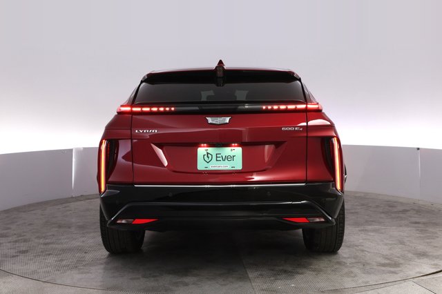 2024 Cadillac Lyriq — photo 12 of 20