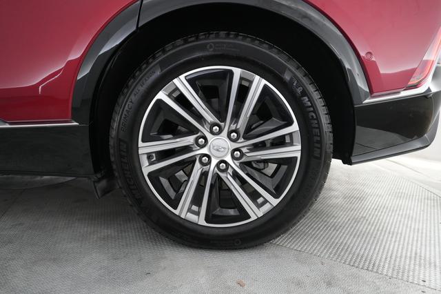2024 Cadillac Lyriq — photo 7 of 20