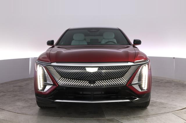 2024 Cadillac Lyriq — photo 9 of 20