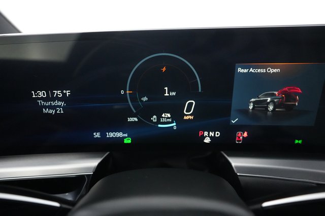 2024 Cadillac Lyriq — photo 5 of 24