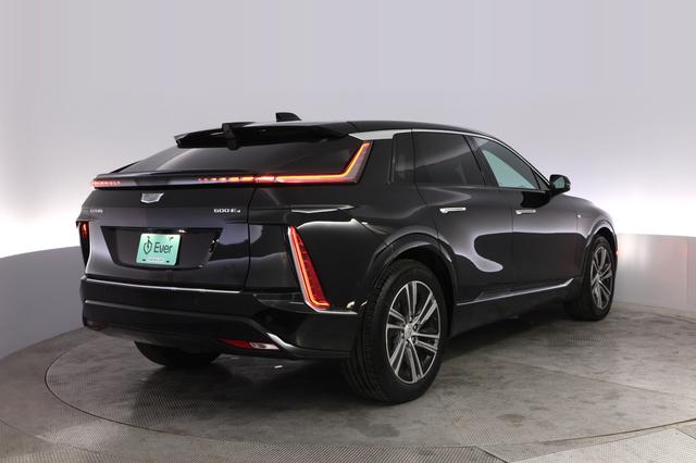 2024 Cadillac Lyriq — photo 2 of 24