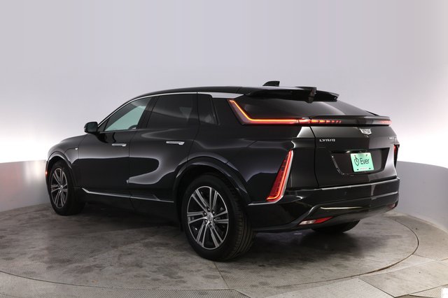 2024 Cadillac Lyriq — photo 13 of 24