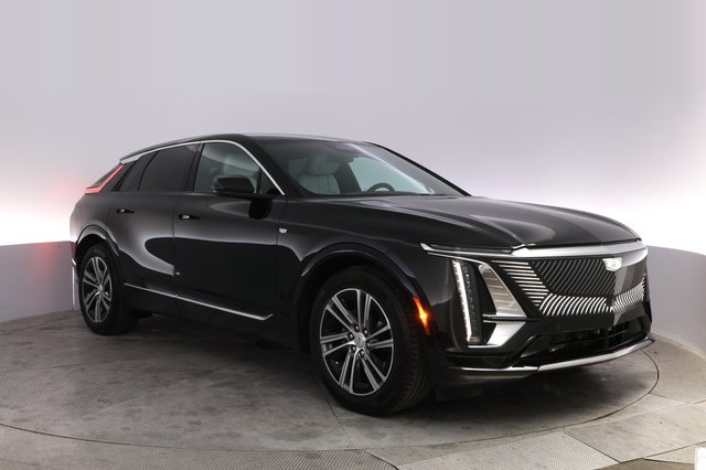 2024 Cadillac Lyriq — photo 10 of 24