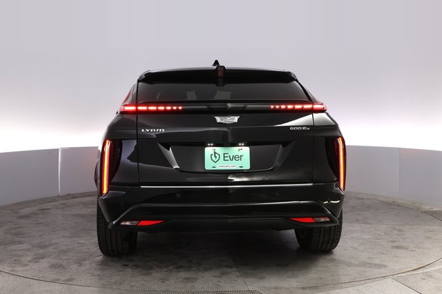 2024 Cadillac Lyriq — photo 12 of 24